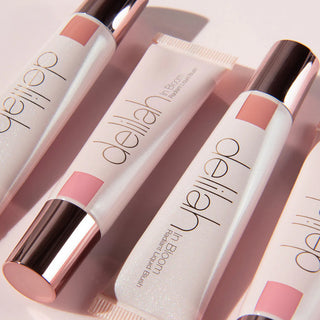 DELILAH In Bloom Radiant Liquid Blush - skysti skaistalai