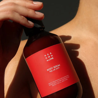 HER OWN ALONE Intensyviai drėkinantis kūno serumas